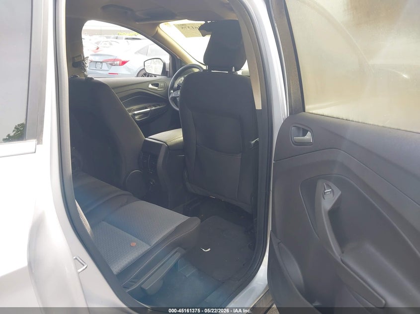VIN 1FMCU9GD0KUA31352 2019 FORD ESCAPE SE