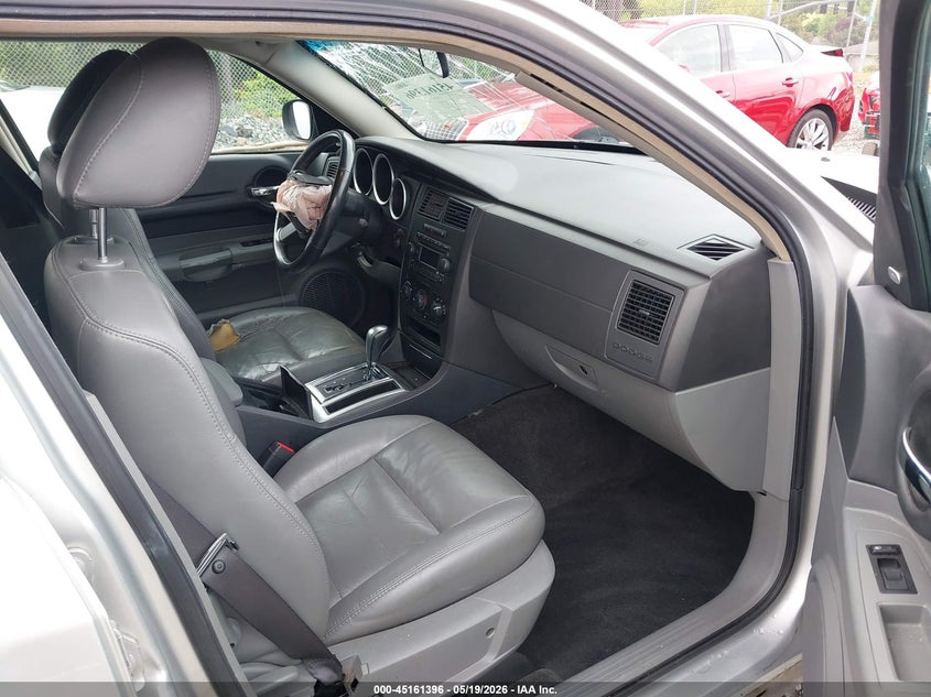 2005 Dodge Magnum Rt VIN: 2D4GV58275H660853 Lot: 45161396