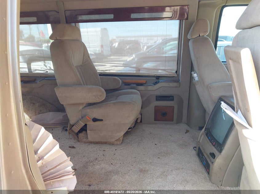 2001 Chevrolet Express Upfitter VIN: 1GBFG15R111117783 Lot: 45161472
