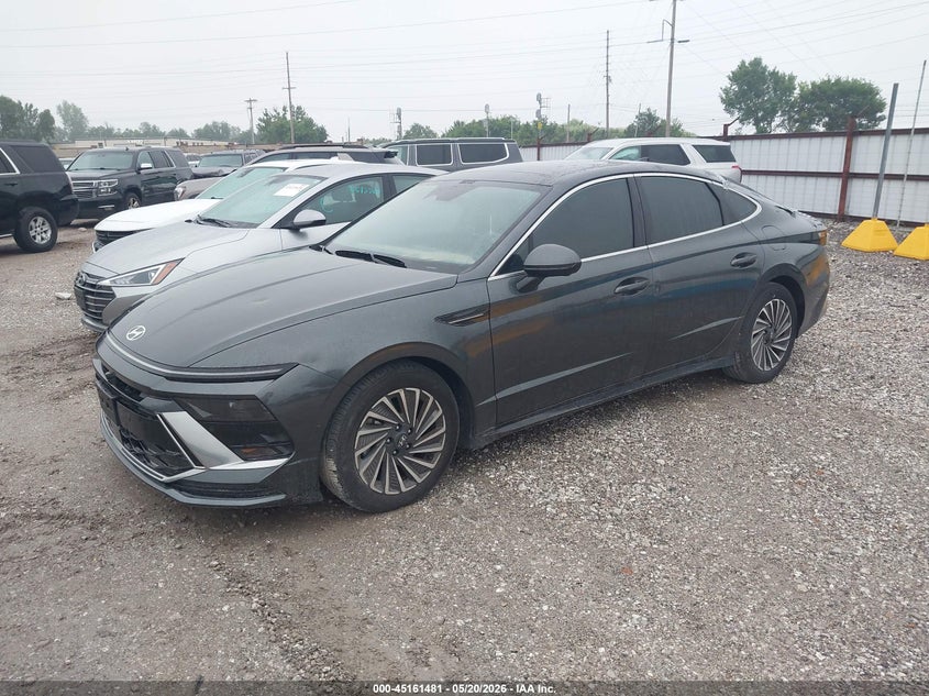 2025 HYUNDAI SONATA HYBRID auction photo 2
