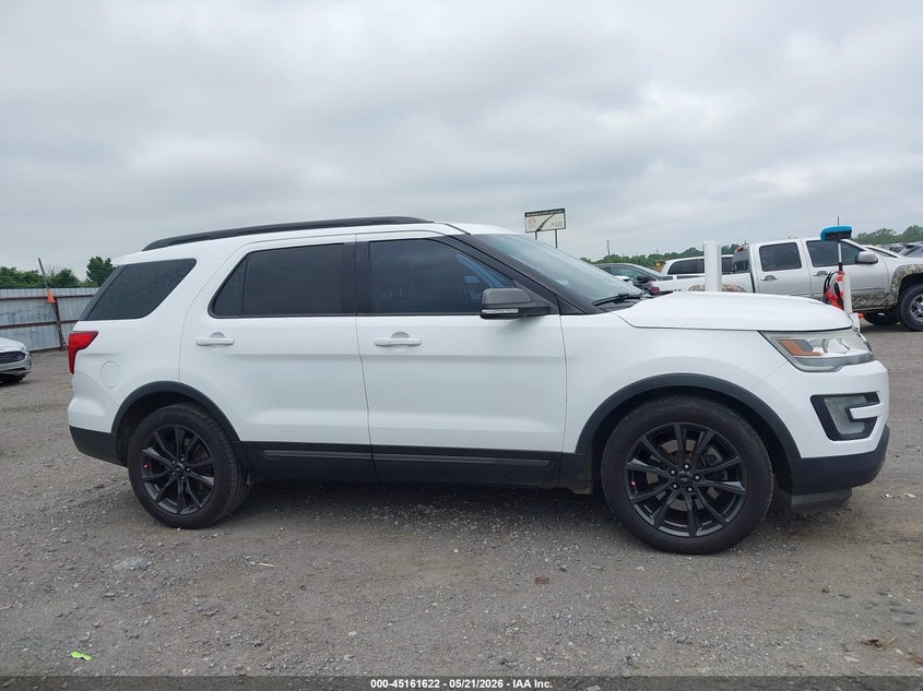 VIN 1FM5K7D86HGA22138 2017 FORD EXPLORER XLT