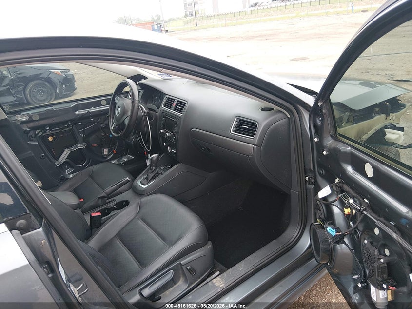 AtlanticExpress - Volkswagen Jetta