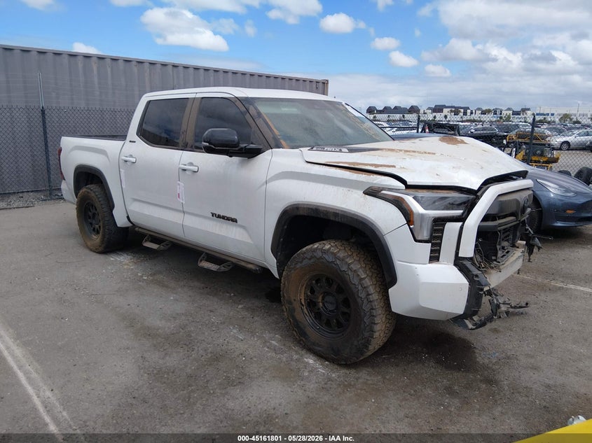 2024 TOYOTA TUNDRA HYBRID auction photo 1