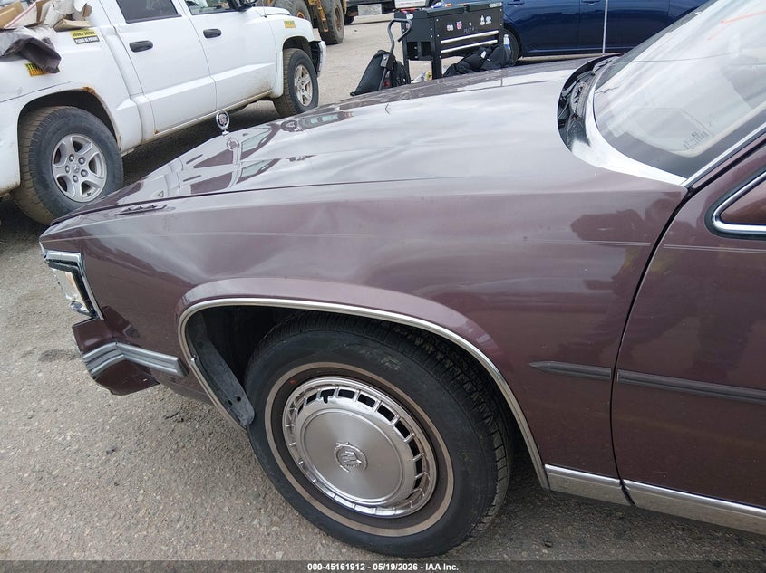 1988 Cadillac Deville VIN: 1G6CD1152J4328051 Lot: 45161912