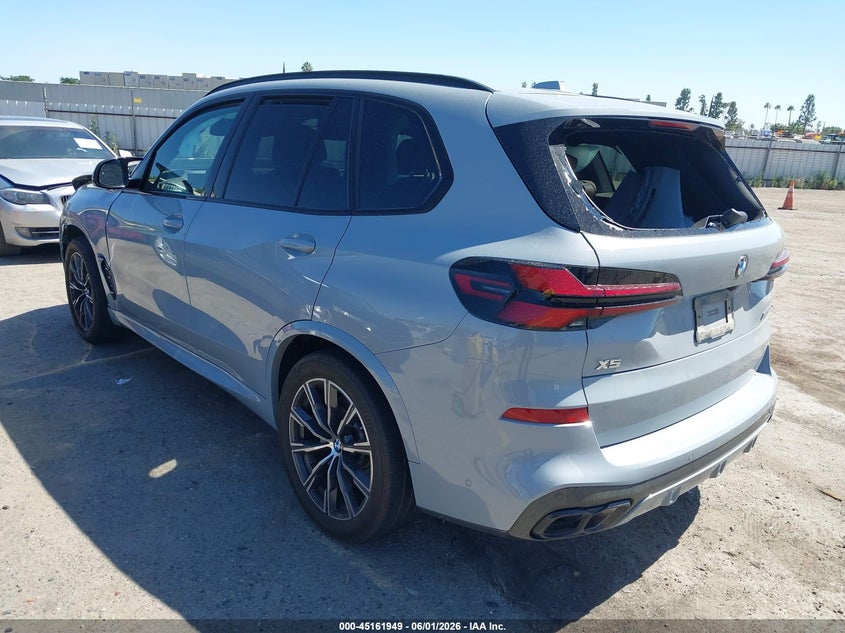 2024 BMW X5 auction photo 3