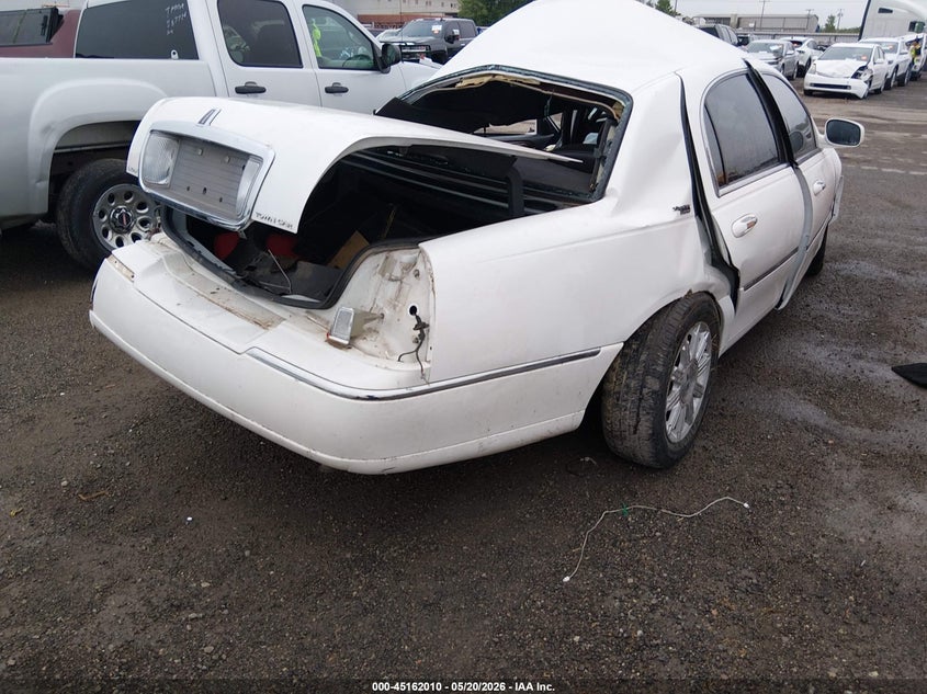 Vin: 2lnbl8cv9ax626523, lot: 45659674, lincoln town car signature limited 20104