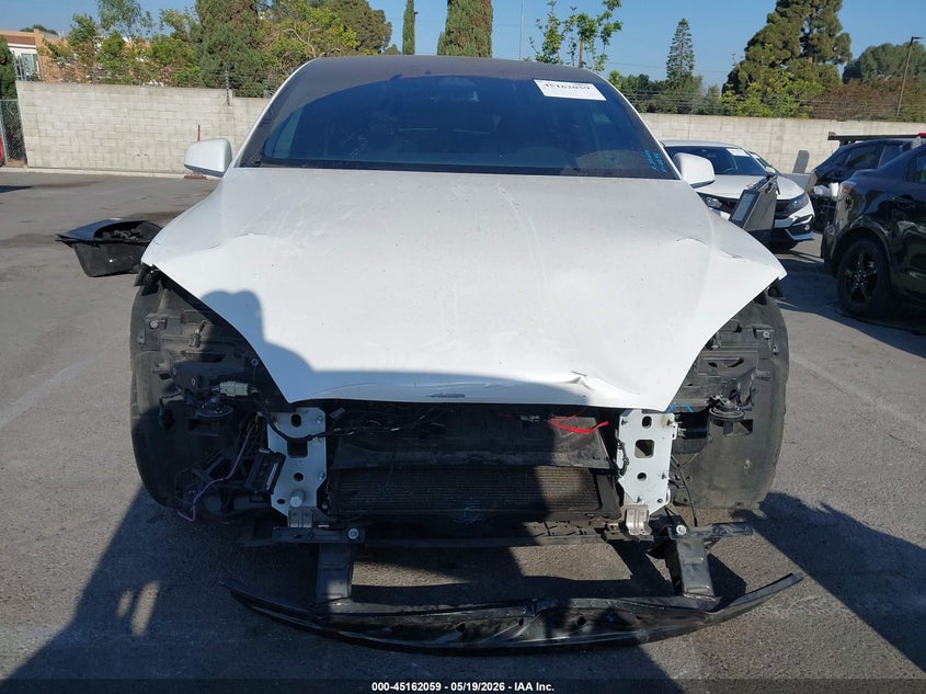 2020 Tesla Model X Long Range Dual Motor All-Wheel Drive/Long Range Plus Dual Motor All-Wheel Drive VIN: 5YJXCDE2XLF304255 Lot: 45162059