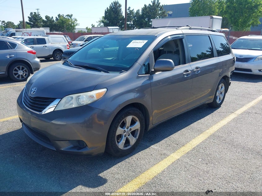 2011 Toyota Sienna Le V6 5TDKK3DC1BS146464 photo 1