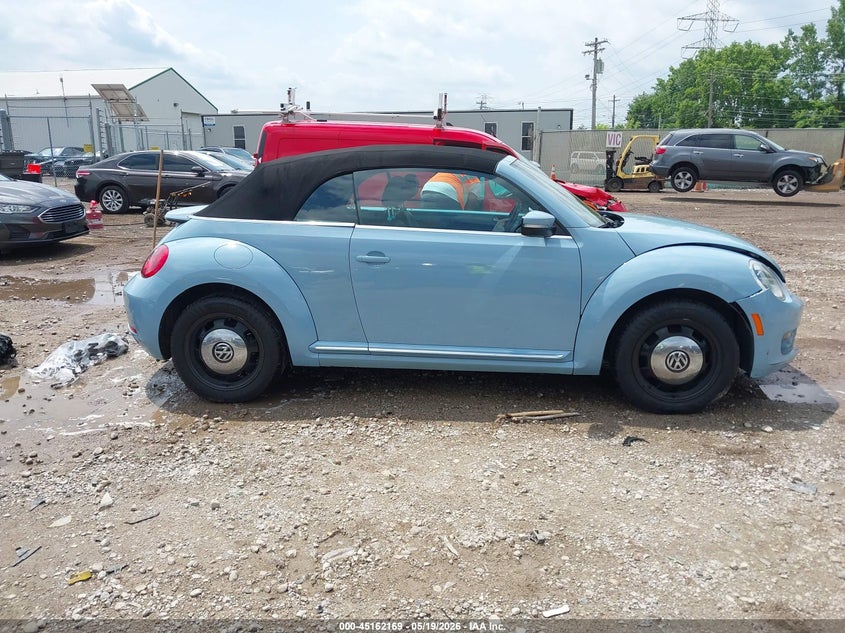 2014 Volkswagen Beetle 2.5L VIN: 3VW5X7AT2EM801260 Lot: 45162169