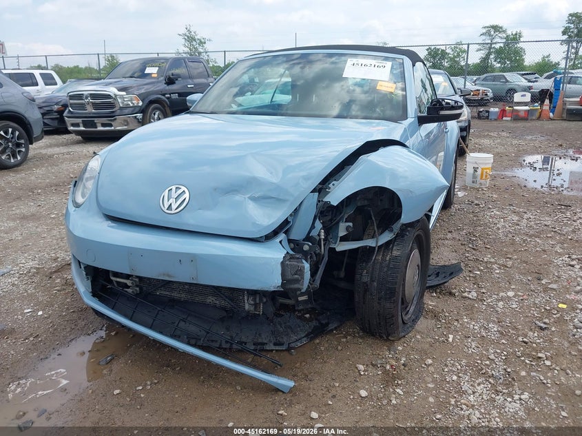 2014 Volkswagen Beetle 2.5L VIN: 3VW5X7AT2EM801260 Lot: 45162169