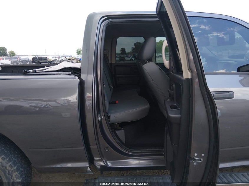 2016 RAM 1500 auction photo 8