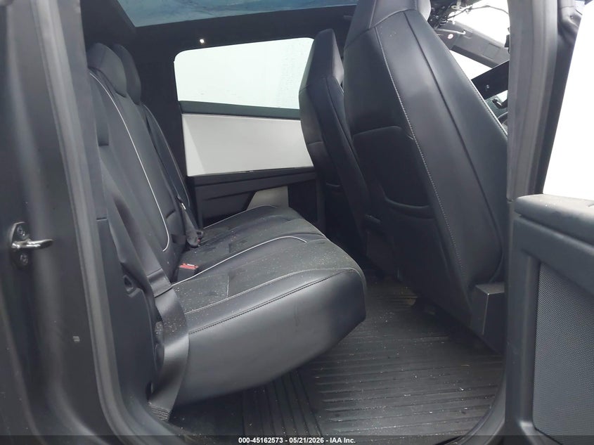 2024 Tesla Cybertruck All-Wheel Drive VIN: 7G2CEHED8RA010454 Lot: 45162573