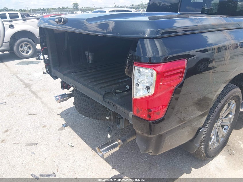 2018 Nissan Titan Sl VIN: 1N6AA1E68JN540783 Lot: 45162582