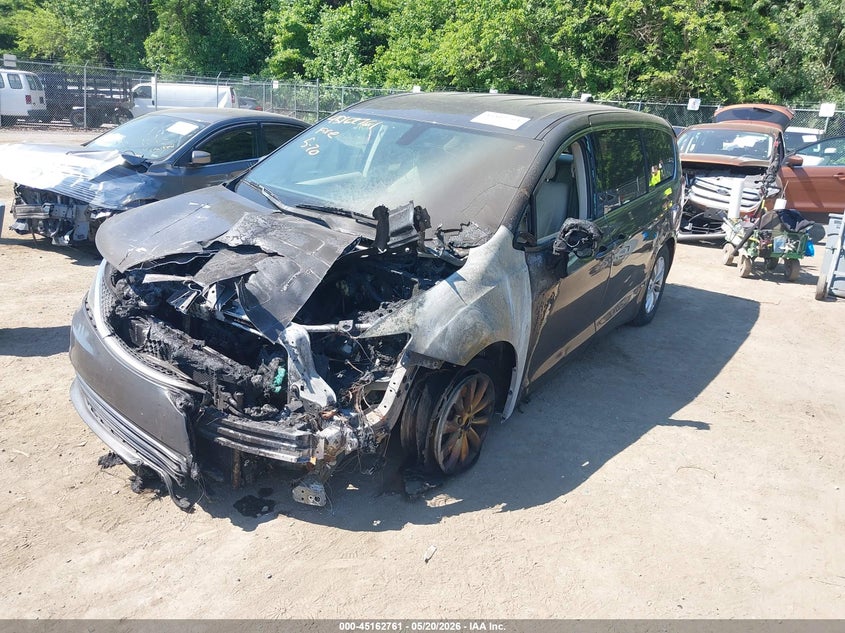Vin: 2c4rc1dg5hr654067, lot: 45660425, chrysler pacifica touring 20172