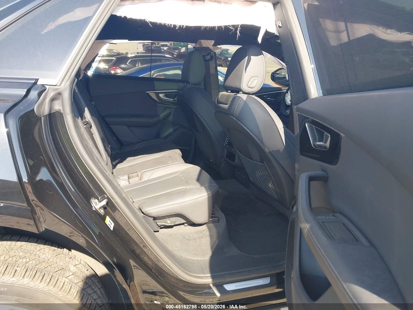2025 AUDI Q8 auction photo 8