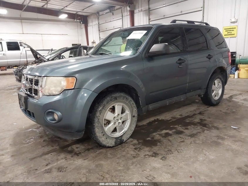 Vin: 1fmcu9dg0bka33984, lot: 45660752, ford escape xlt 20112
