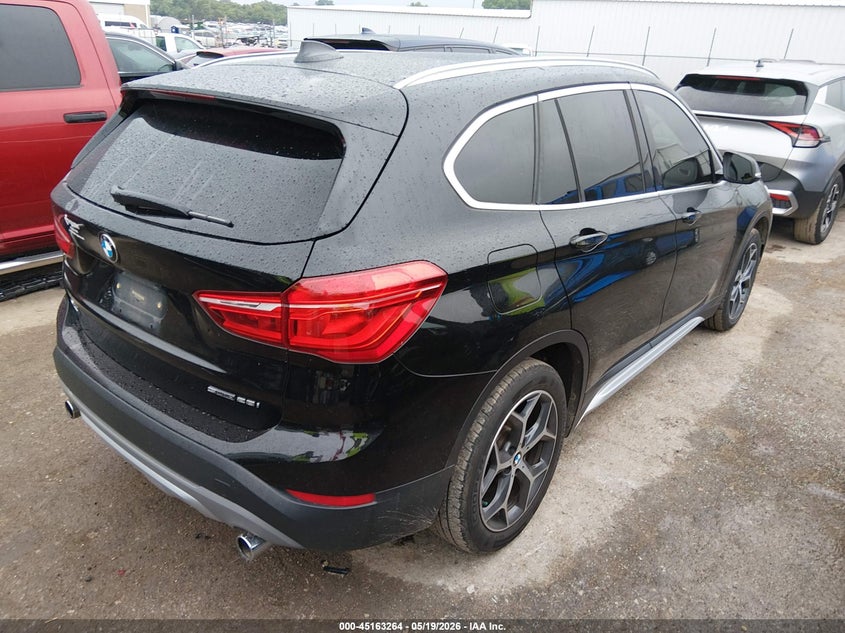 2018 BMW X1 auction photo 4