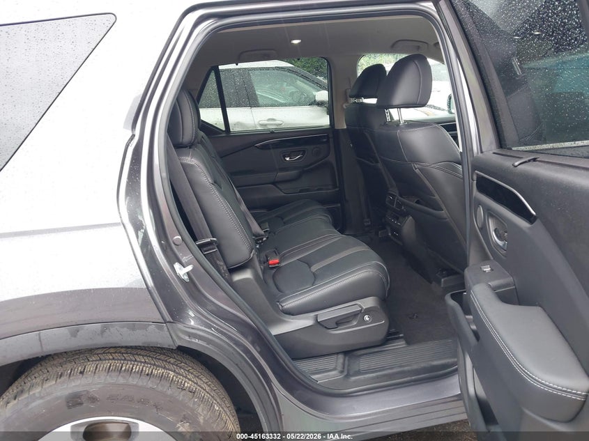 2025 HONDA PILOT auction photo 8
