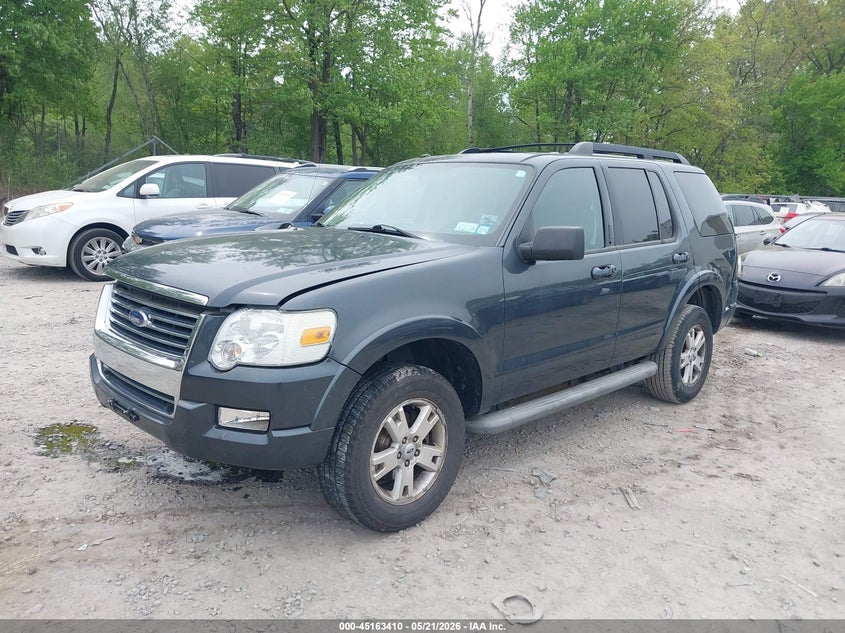 2010 Ford Explorer Xlt 1FMEU7DE4AUA38040 photo 1