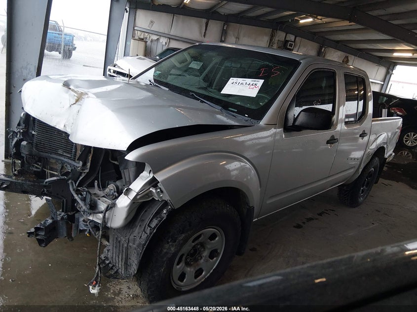 2017 NISSAN FRONTIER auction photo 2