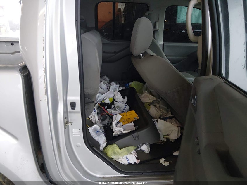 2017 NISSAN FRONTIER auction photo 8