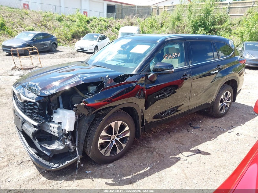 2021 Toyota Highlander Xle 5TDHZRBH8MS072616 photo 1