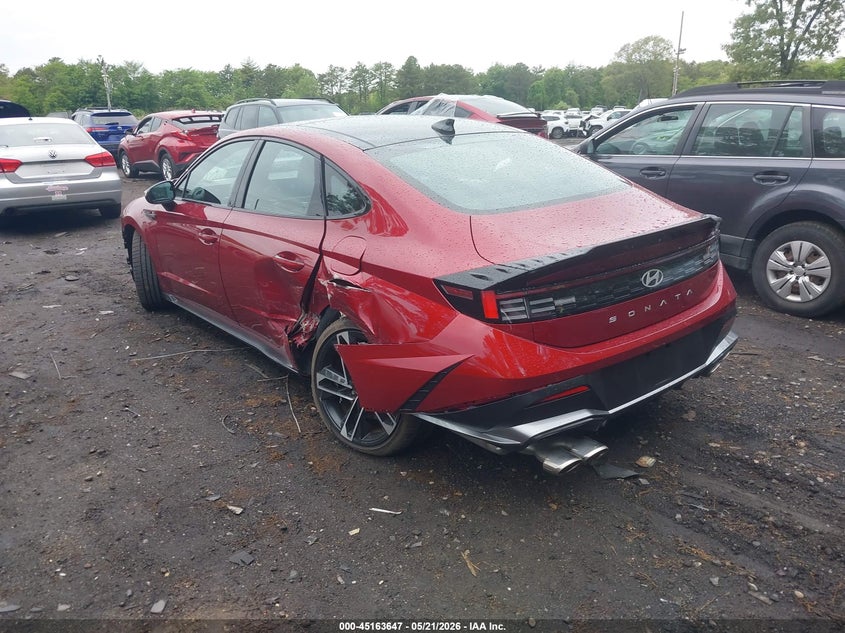 2024 HYUNDAI SONATA auction photo 3