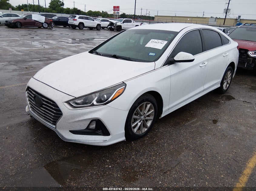 2018 HYUNDAI SONATA auction photo 2