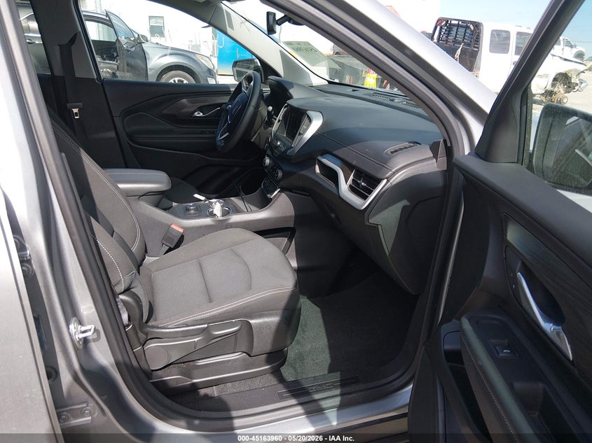 2024 GMC TERRAIN auction photo 5