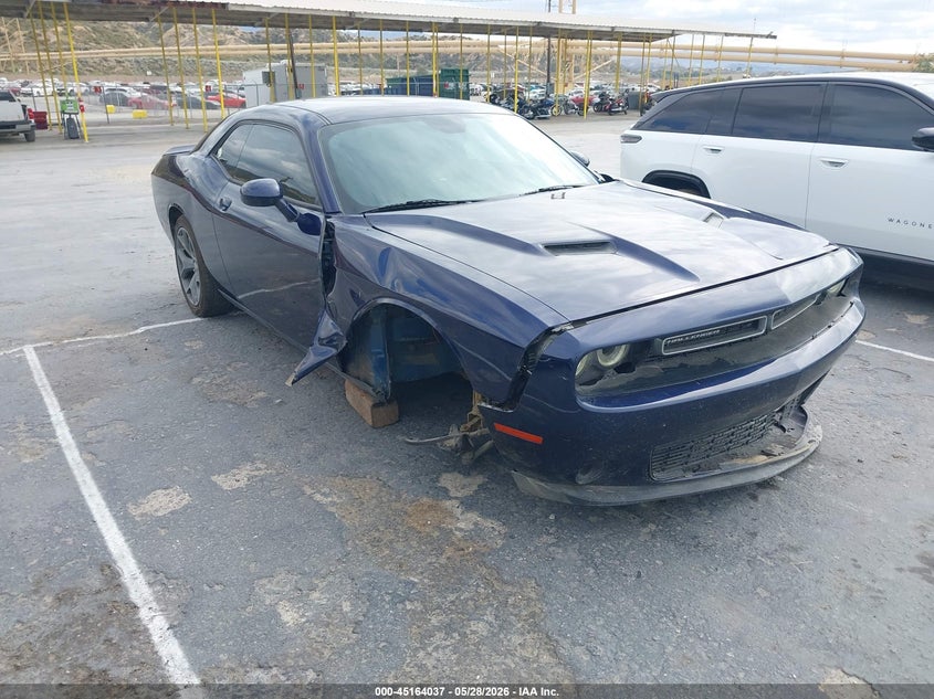 Vin: 2c3cdzag0fh712387, lot: 45661701, dodge challenger sxt 2015 img_1