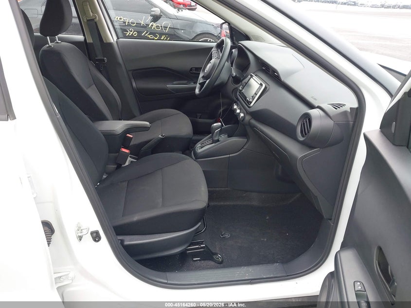 2025 NISSAN KICKS PLAY auction photo 5