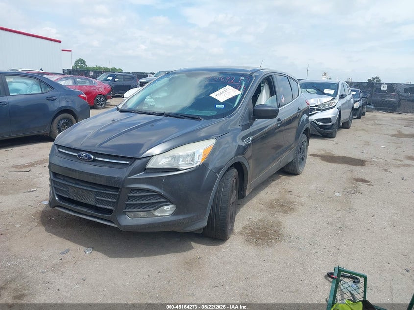 Vin: 1fmcu9g92fua81140, lot: 45661937, ford escape se 20152