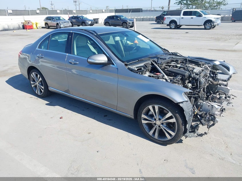 2015 Mercedes-Benz C 300 Luxury