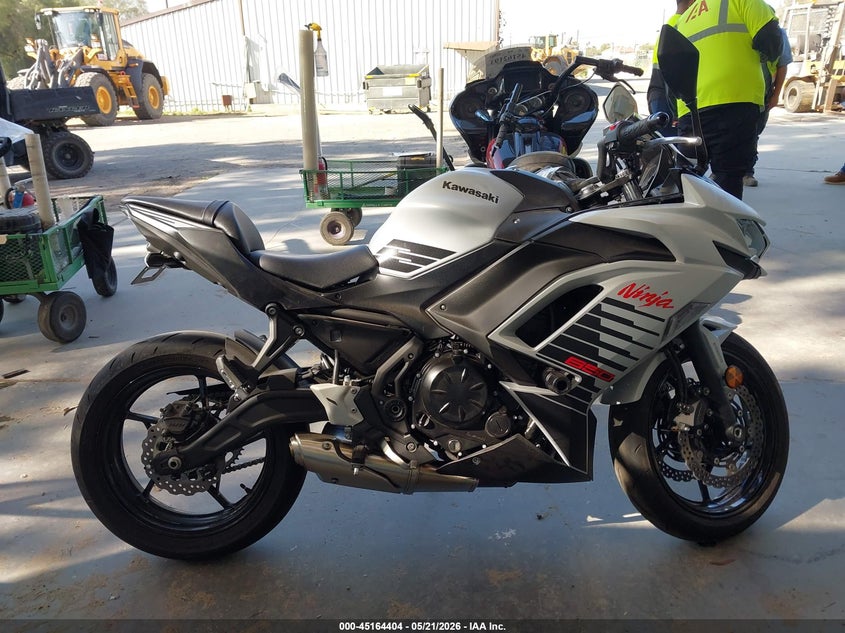 2026 Kawasaki Ex650 P VIN: ML5EXEP14TDAG8885 Lot: 45164404