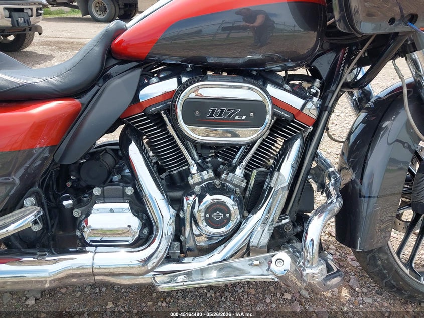 2018 HARLEY-DAVIDSON FLTRXSE auction photo 8