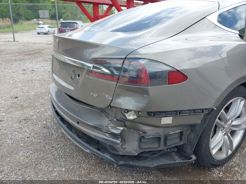 2015 Tesla Model S 70D/85D/P85D VIN: 5YJSA1S22FF098372 Lot: 45164795