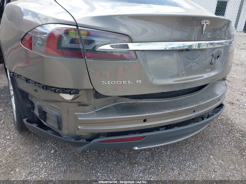 2015 Tesla Model S 70D/85D/P85D VIN: 5YJSA1S22FF098372 Lot: 45164795