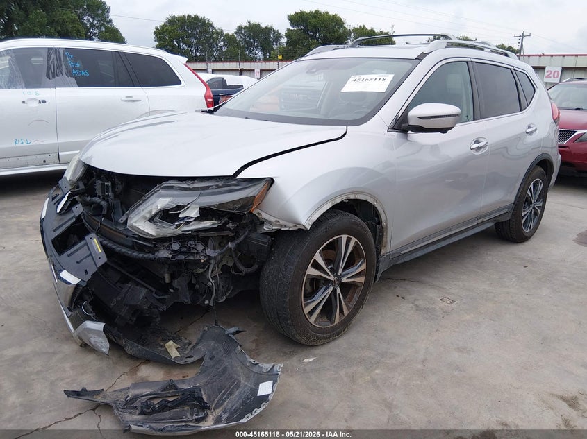 2017 NISSAN ROGUE auction photo 2