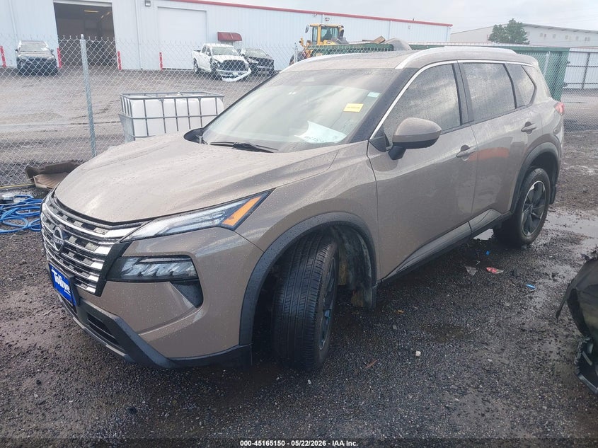 2024 NISSAN ROGUE auction photo 2