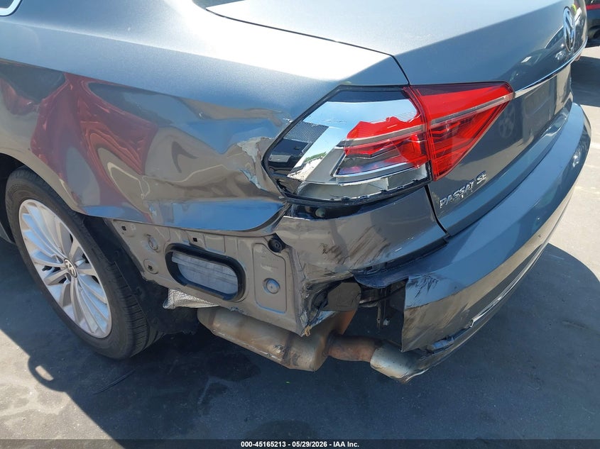 2016 VOLKSWAGEN PASSAT auction photo 6