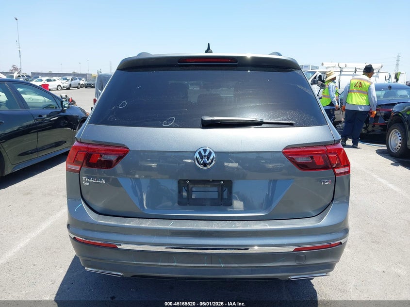 2018 VOLKSWAGEN TIGUAN 2.0T SE/2.0T SEL — Фото 16