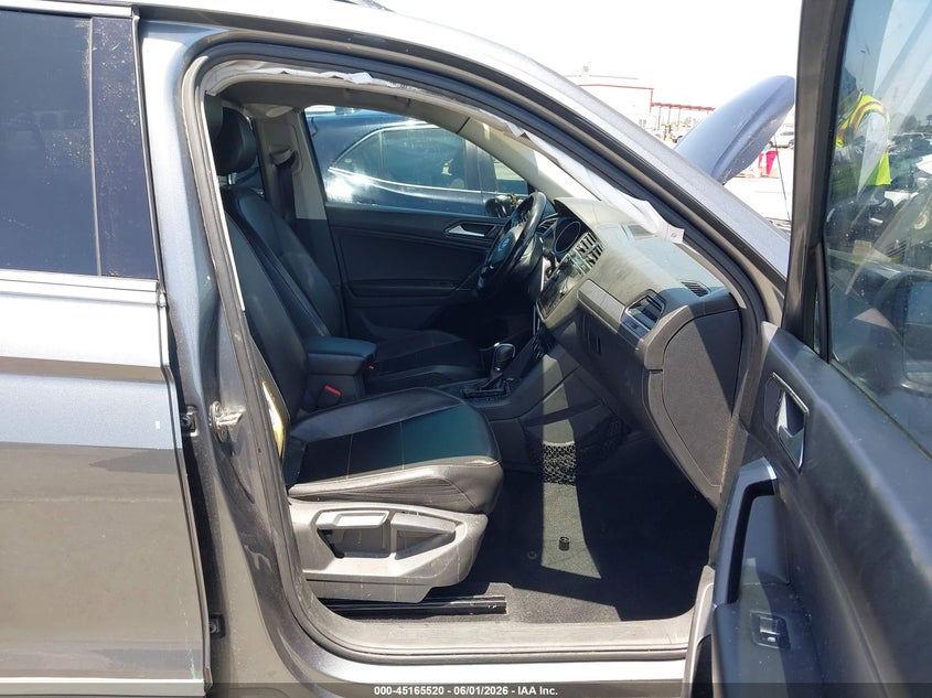 2018 VOLKSWAGEN TIGUAN 2.0T SE/2.0T SEL — Фото 5