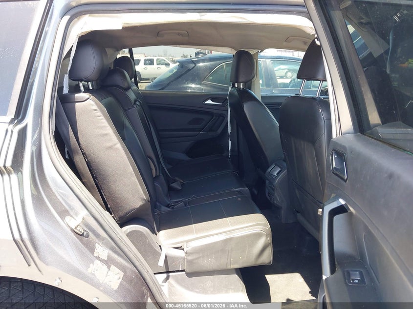 2018 VOLKSWAGEN TIGUAN 2.0T SE/2.0T SEL — Фото 8