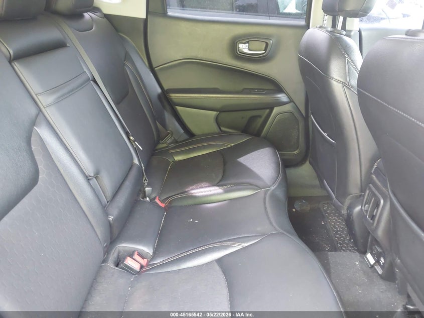 2019 JEEP COMPASS auction photo 8