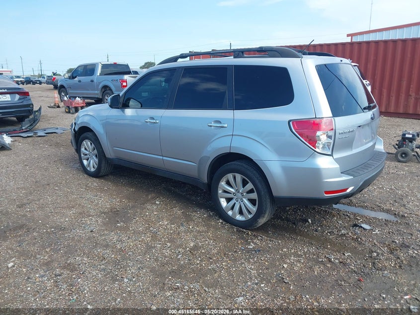 2013 SUBARU FORESTER auction photo 3