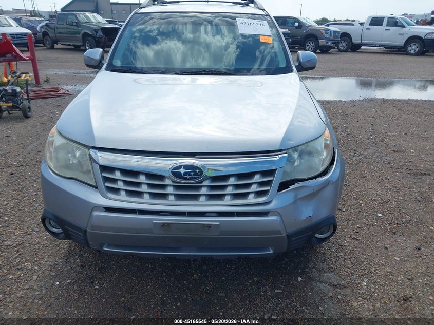 2013 SUBARU FORESTER auction photo 6