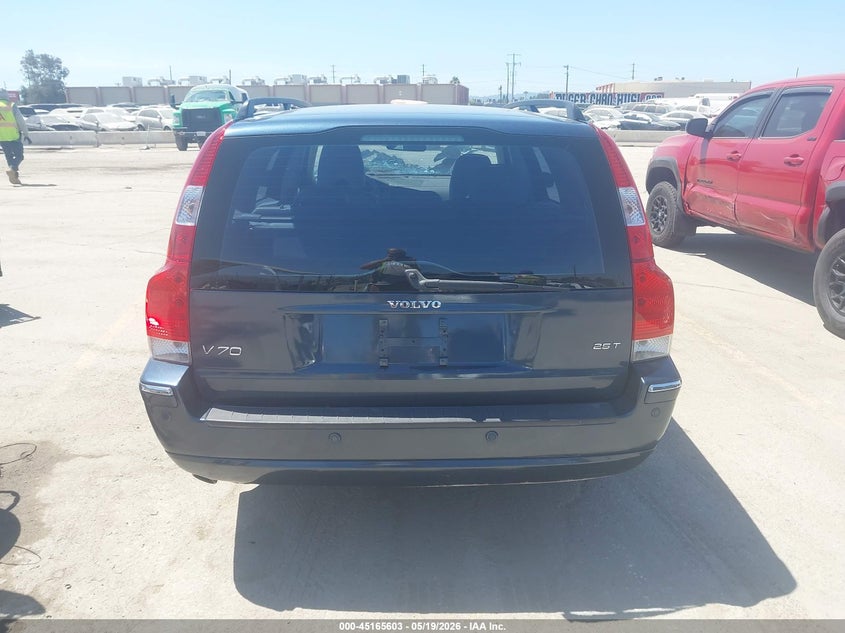 2006 Volvo V70 2.5T VIN: YV1SW592062581161 Lot: 45165603