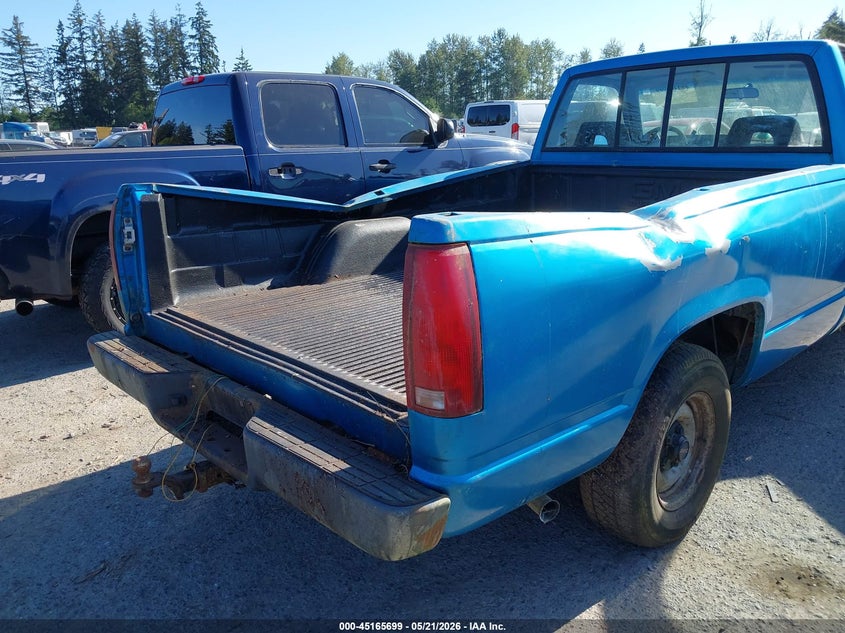 1992 GMC Sierra C1500 VIN: 1GTEC14Z3NE515435 Lot: 45165699