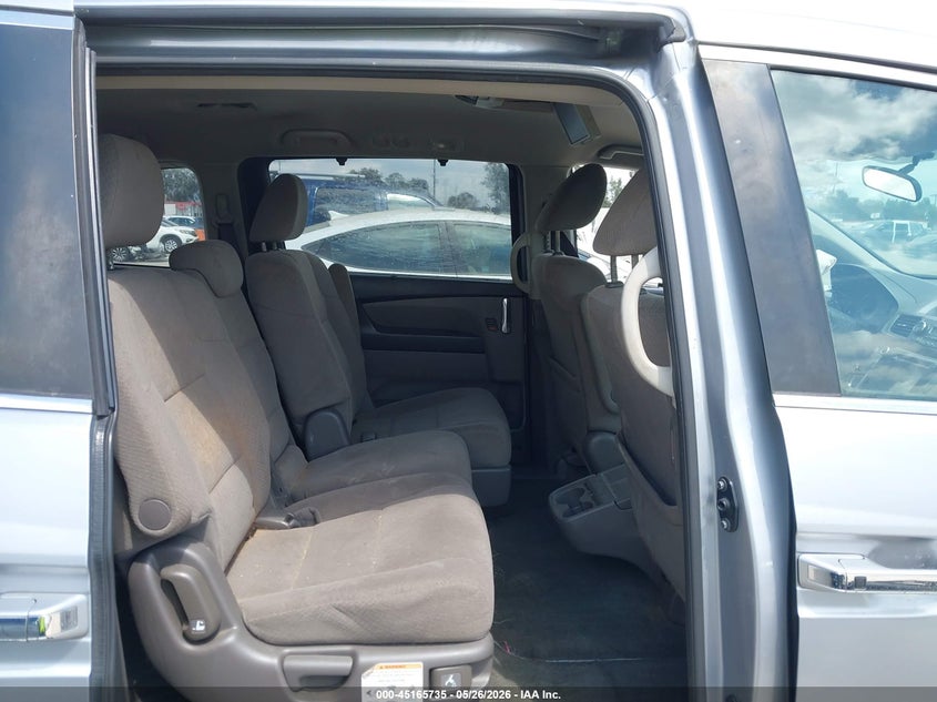 VIN 5FNRL5H30HB018571 2017 HONDA ODYSSEY SE