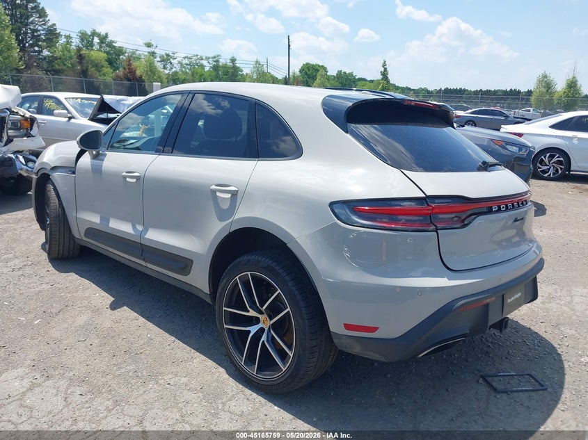 2025 PORSCHE MACAN auction photo 3